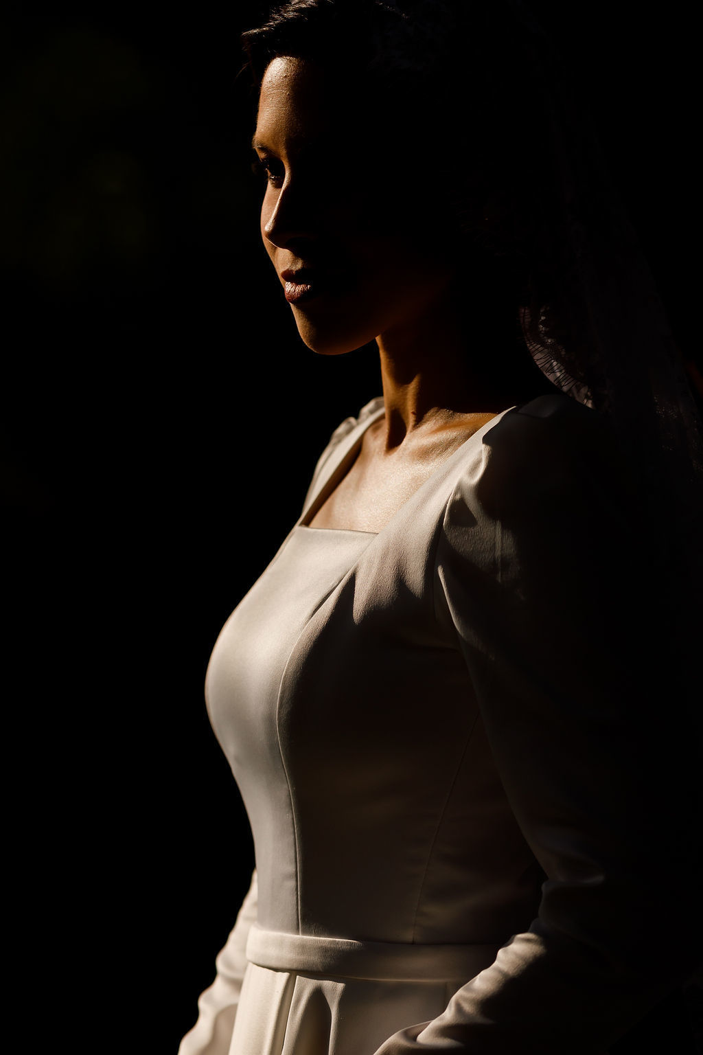 casamento-diurno-intimista-fotografo-casadascia-ribeirao-preto-fotografia-noiva-noivos-minimalista-asthetic-ar-livre-gramado-por-do-sol-entardecer-de-dia