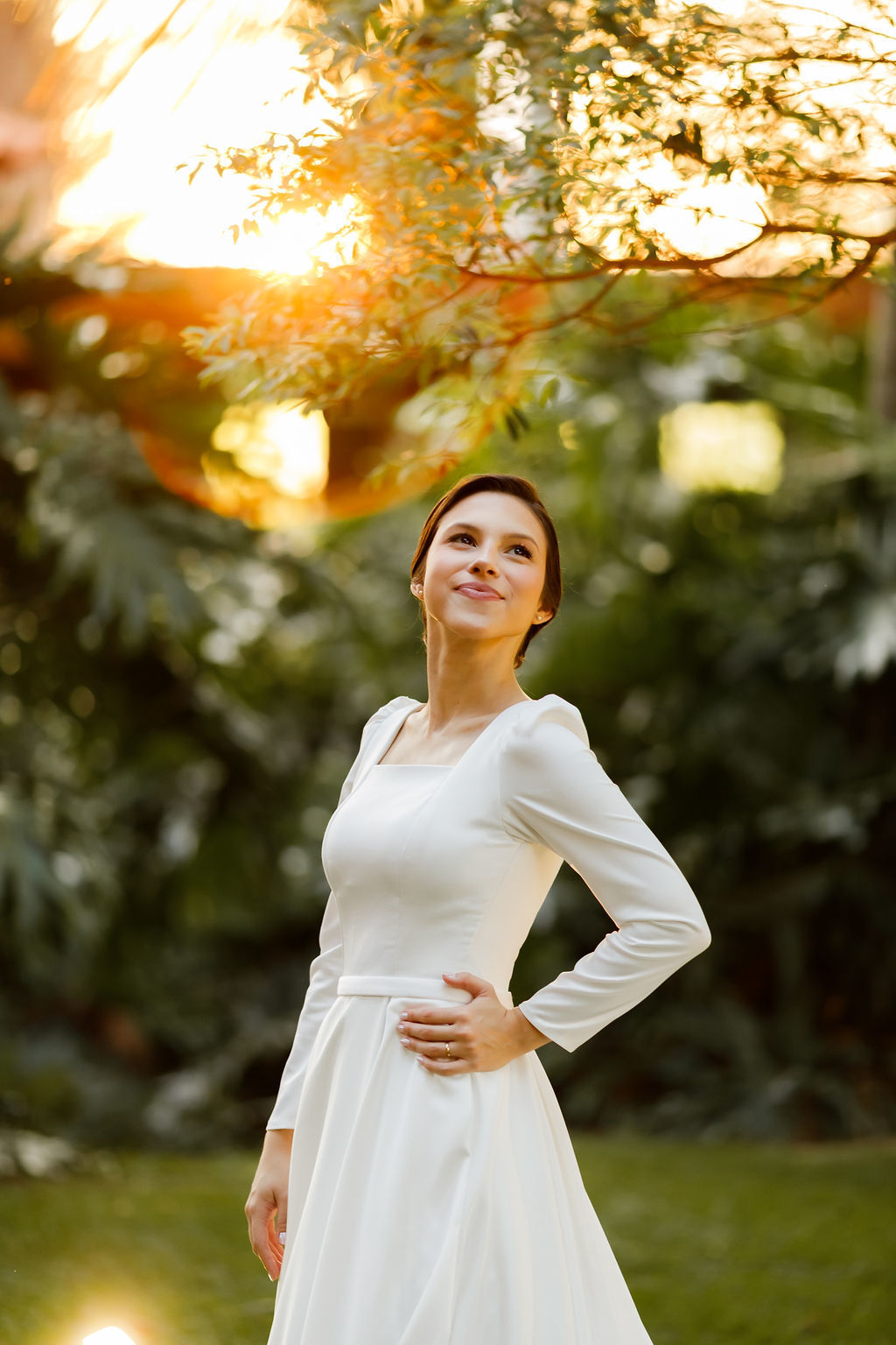 casamento-diurno-intimista-fotografo-casadascia-ribeirao-preto-fotografia-noiva-noivos-minimalista-asthetic-ar-livre-gramado-por-do-sol-entardecer-de-dia