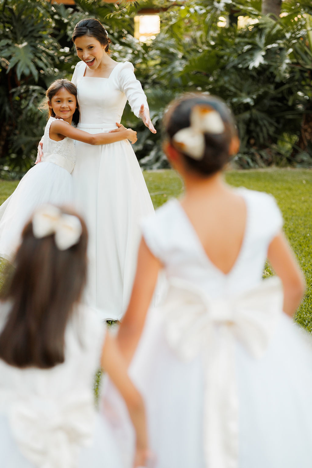 casamento-diurno-intimista-fotografo-casadascia-ribeirao-preto-fotografia-noiva-noivos-minimalista-asthetic-ar-livre-gramado-por-do-sol-entardecer-de-dia