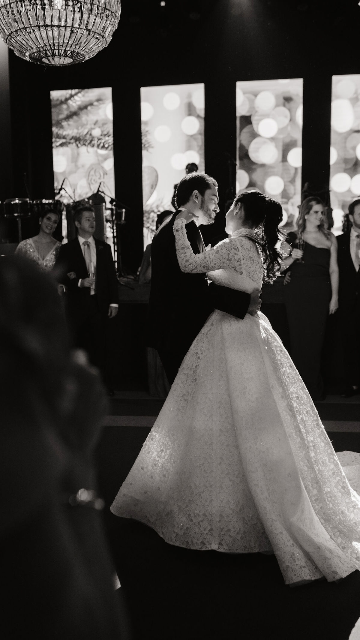 casamento-fotografo-le-jardin-ribeirao-preto-fotografia-noiva-noivos-lucas-anderi-andrezza-minotto-luxuoso-luxo-fabricio-roque-decoracao-asthetic-ar-livre-gramado-por-do-sol-entardecer-de-dia-igreja-leonardo-aguiar-carlos-damas