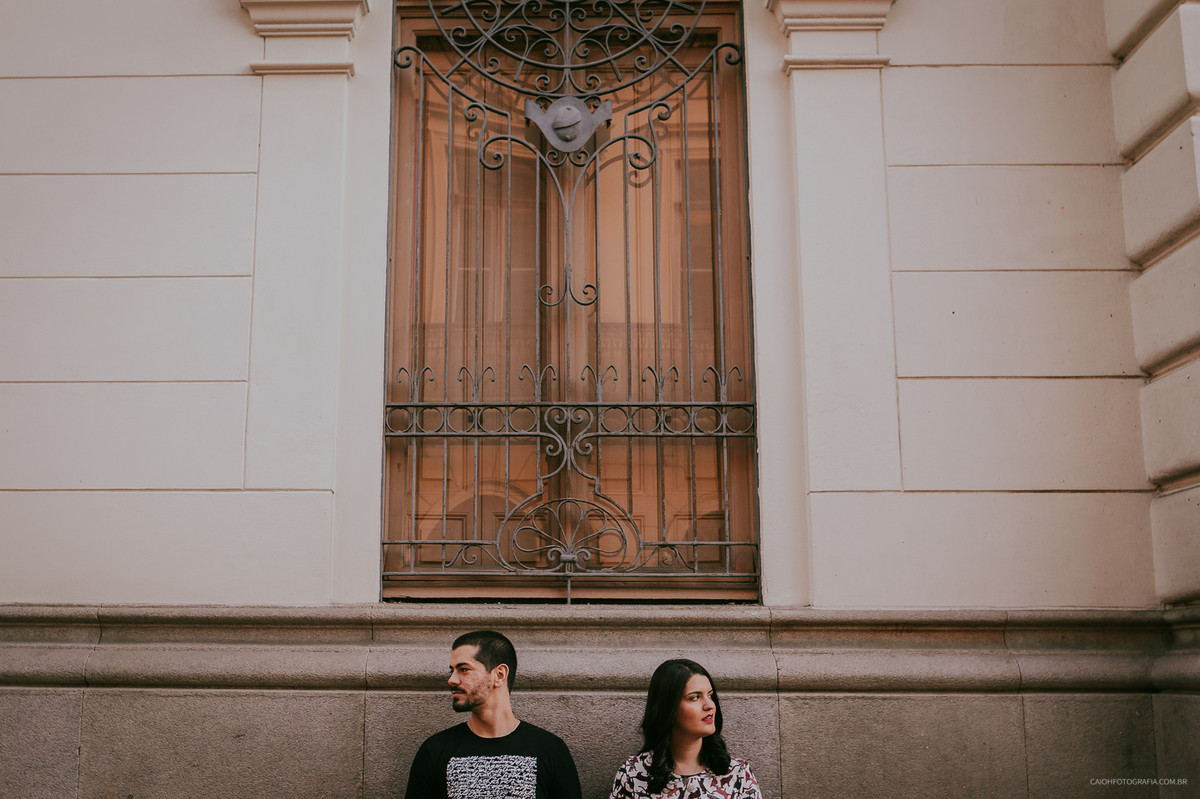 Ensaio casal no centro de sp fotografia criativa ensaio de casal ensaio urbano casal sorrindo