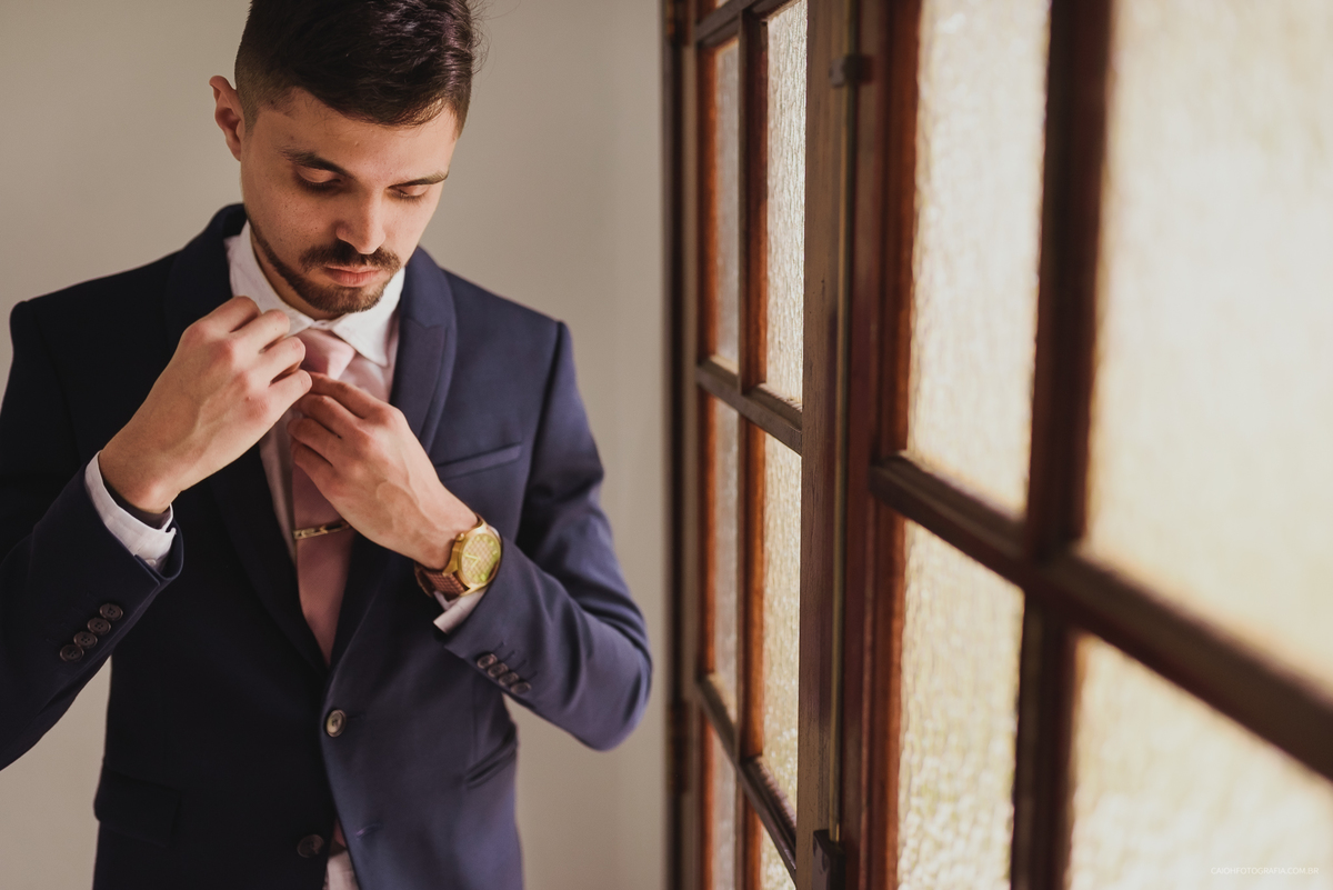 fotografia com historia fotos com emoçao casamento blindado casamento cristao  fotos de caio henrique  fotos de noivo noivo vintage