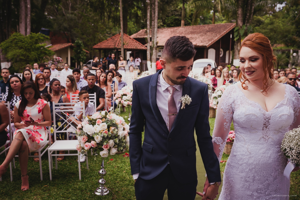 fotografia com historia fotos com emoçao casamento blindado casamento cristao  fotos de caio henrique  entrada do noivo casamento ao ar livre casamento de dia  ideias criativas