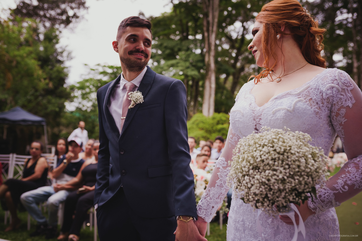 fotografia com historia fotos com emoçao casamento blindado casamento cristao  fotos de caio henrique  entrada do noivo casamento ao ar livre casamento de dia 