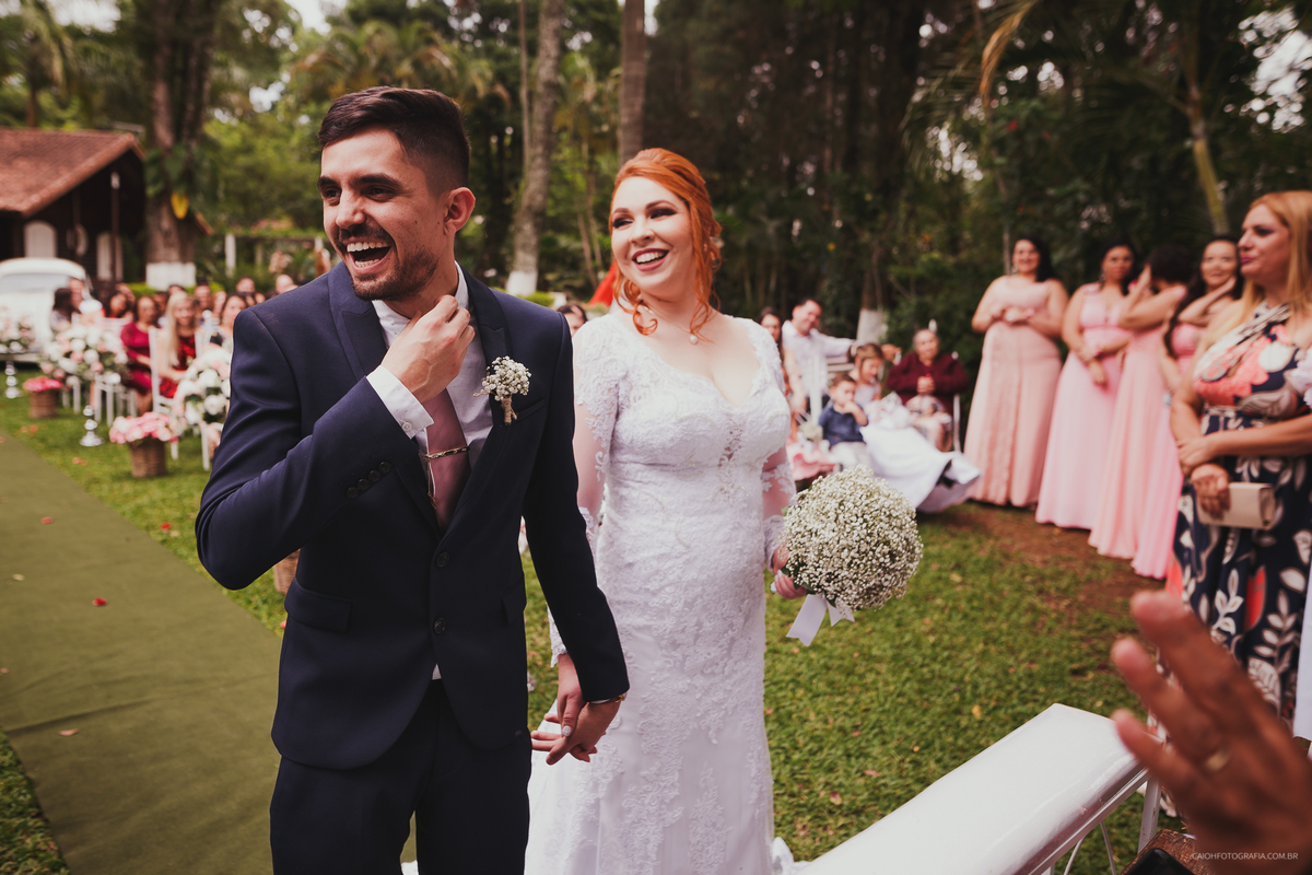 fotografia com historia fotos com emoçao casamento blindado casamento cristao  fotos de caio henrique  entrada do noivo casamento ao ar livre casamento de dia 