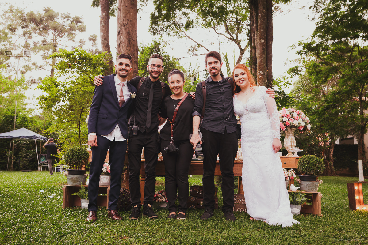 fotos de caio henrique  entrada do noivo casamento ao ar livre casamento de dia  casal cristao ideias de fotos fotos criativas equipe de fotografos de sao paulo 