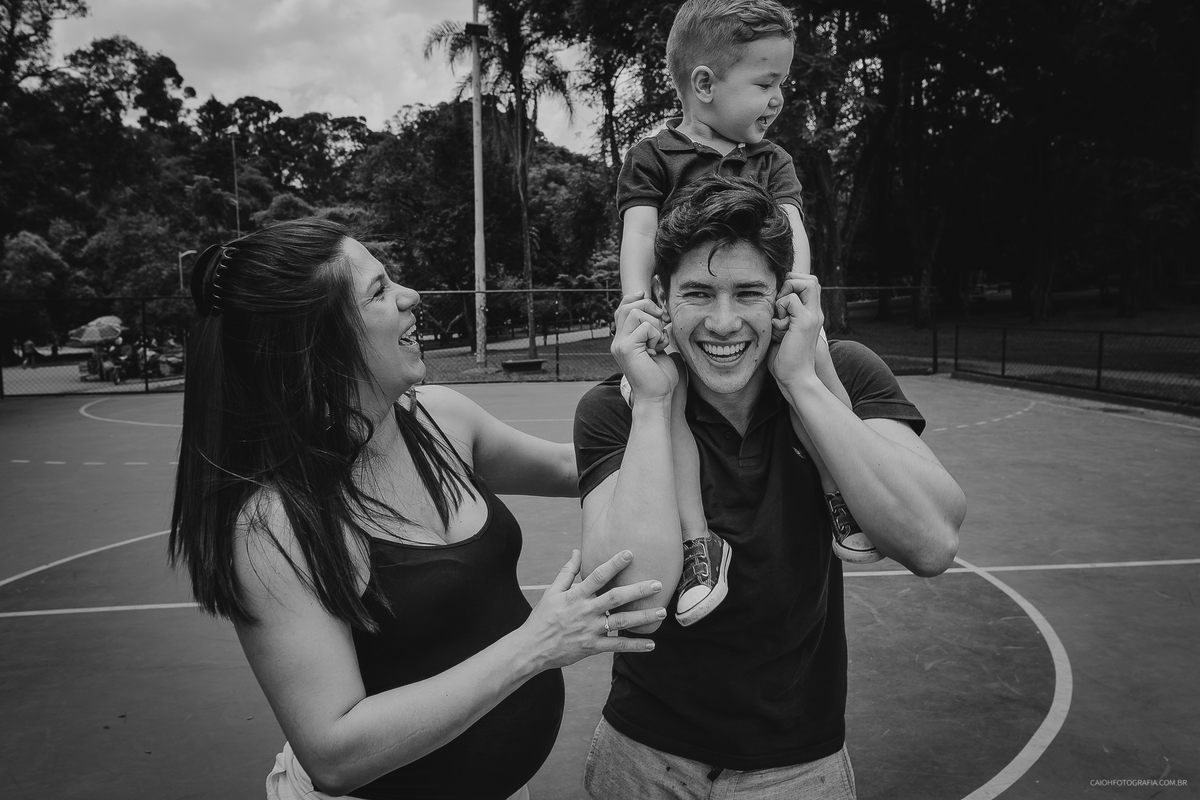 Ensaio de gestante ensaio fotografico de gravida ensaio de familia ensaio no parque fotos de gestante no parque ensaio por caio henrique fotografos de casais fotografos de sao paulo fotos criativas  familia no parque