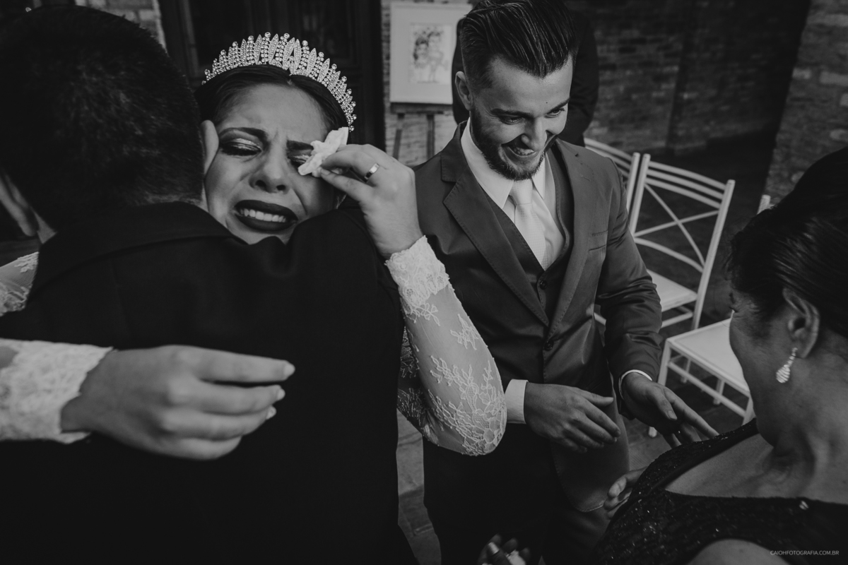 casamentos de dia fotografia de casamento fotos por caio henrique casamento ao ar livre  reacao do noivo a noiva entrando casamento emocionante luana e johnes emocao fotografia espontanea fotos com emocao