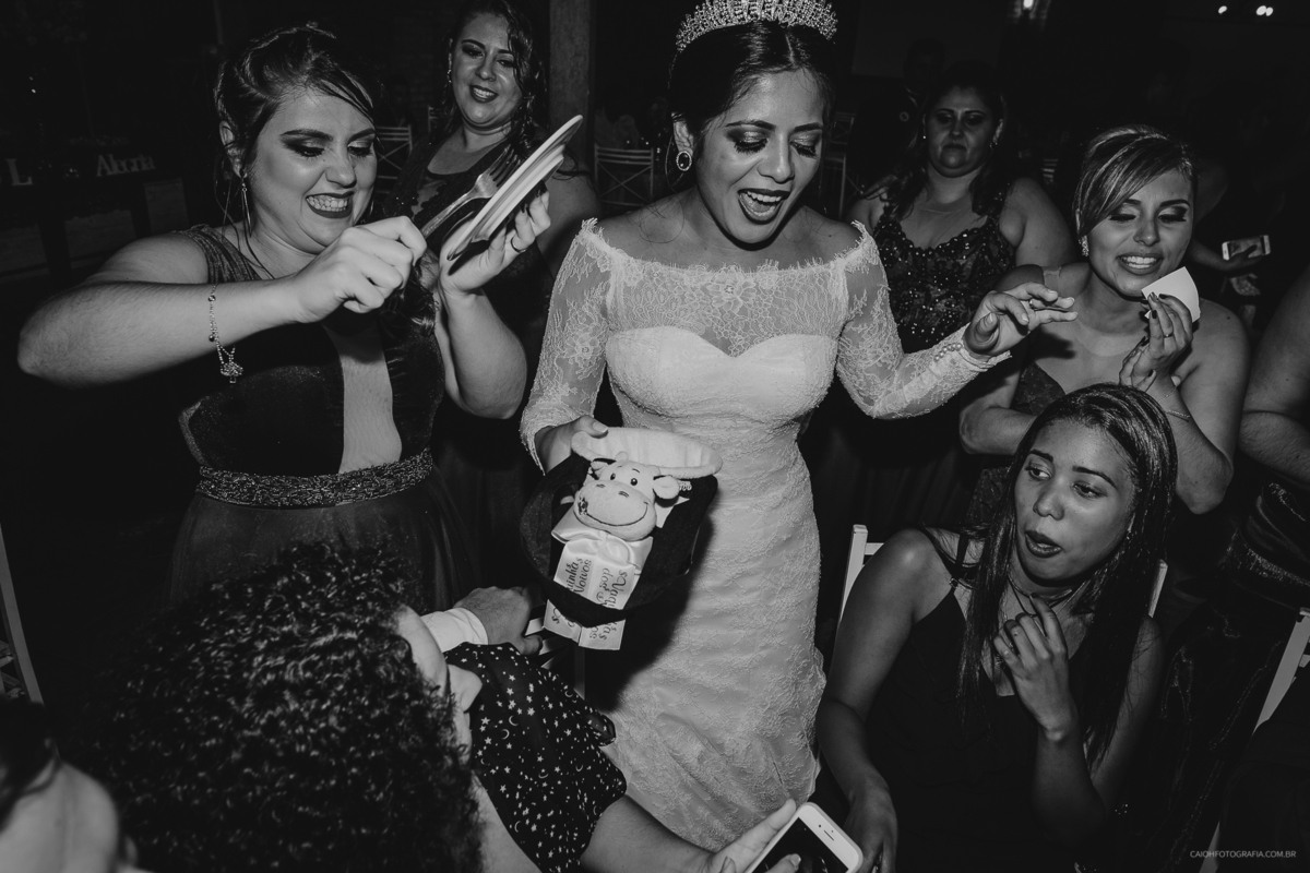 casamentos de dia fotografia de casamento fotos por caio henrique casamento ao ar livre  reacao do noivo a noiva entrando casamento emocionante luana e johnes emocao fotografia espontanea fotos com emocao sapatinho de noiva 