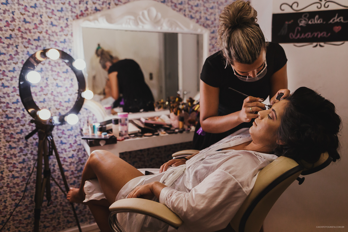 Fotografia de casamento making of da noiva casamentos em sao paulo fotografia criativa fotos de caio henrique  make hair