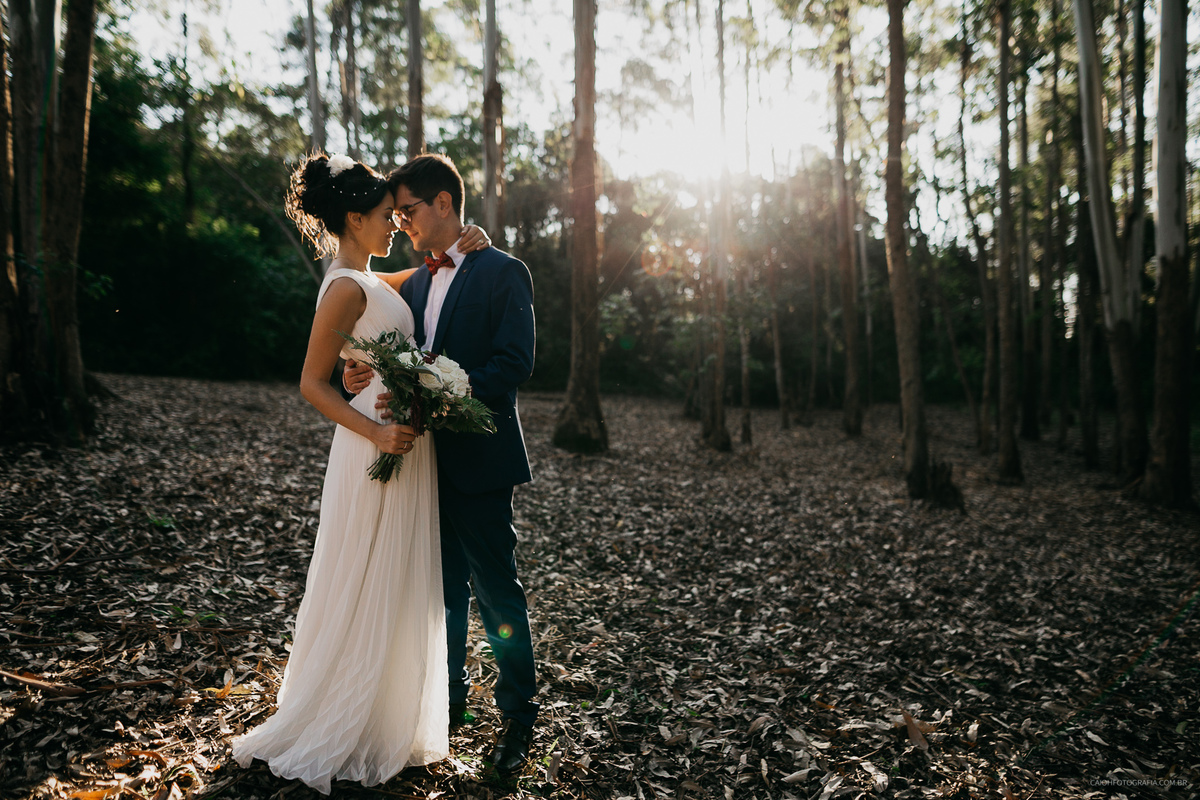 casamento de dia fotografia de casamento casamento no interior casamento ar livre fotos de caio henrique ch fotografia  noivo entrada do noivo noivo ansioso casal sorrindo casamento rustico por do sol vestido de noiva bosque 