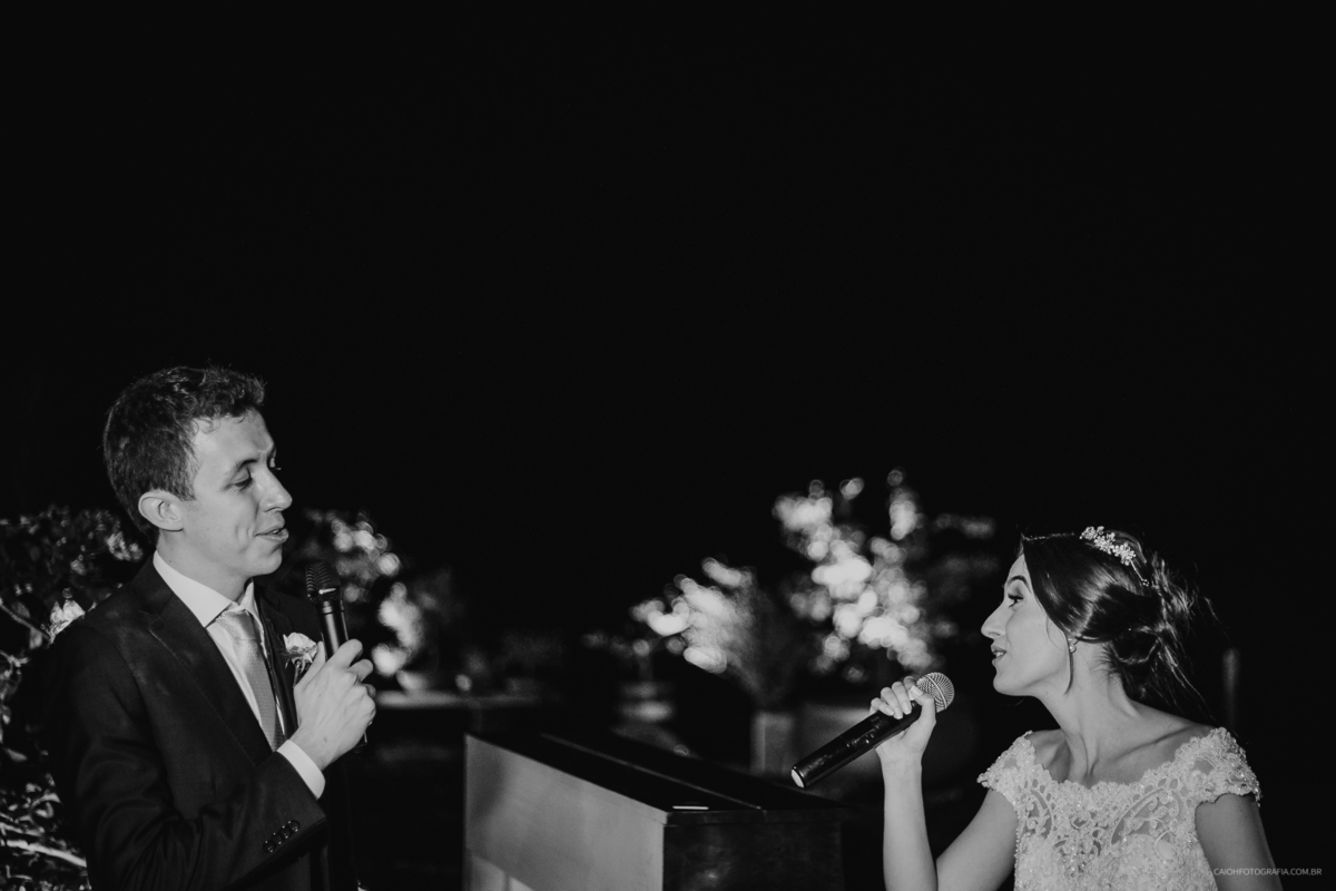 wedding day casamento de dia fotografia por caio henrique casamento ao ar livre casamento em tocantins casa da noiva ideias de noiva os votos noivos sorrindo  saida dos noivos ideias buque de noiva fotografia de casamento casal cantando 