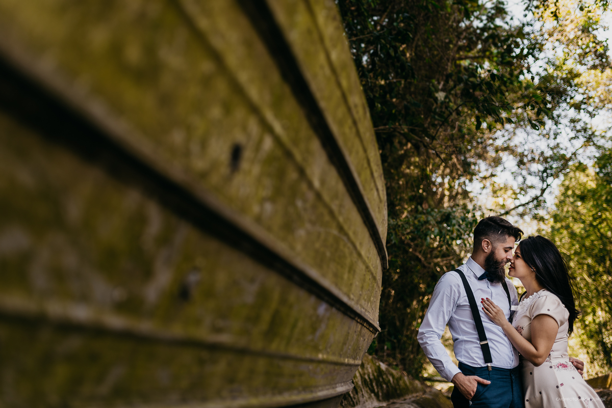 ensaio pre casamento ensaio rustico casal alternativo pre wedding no campo fotografos de casamento ideias de ensaios fotografos de sao paulo fotos por caio henrique  casal cristao ensaio retro no campo por cio henrique 