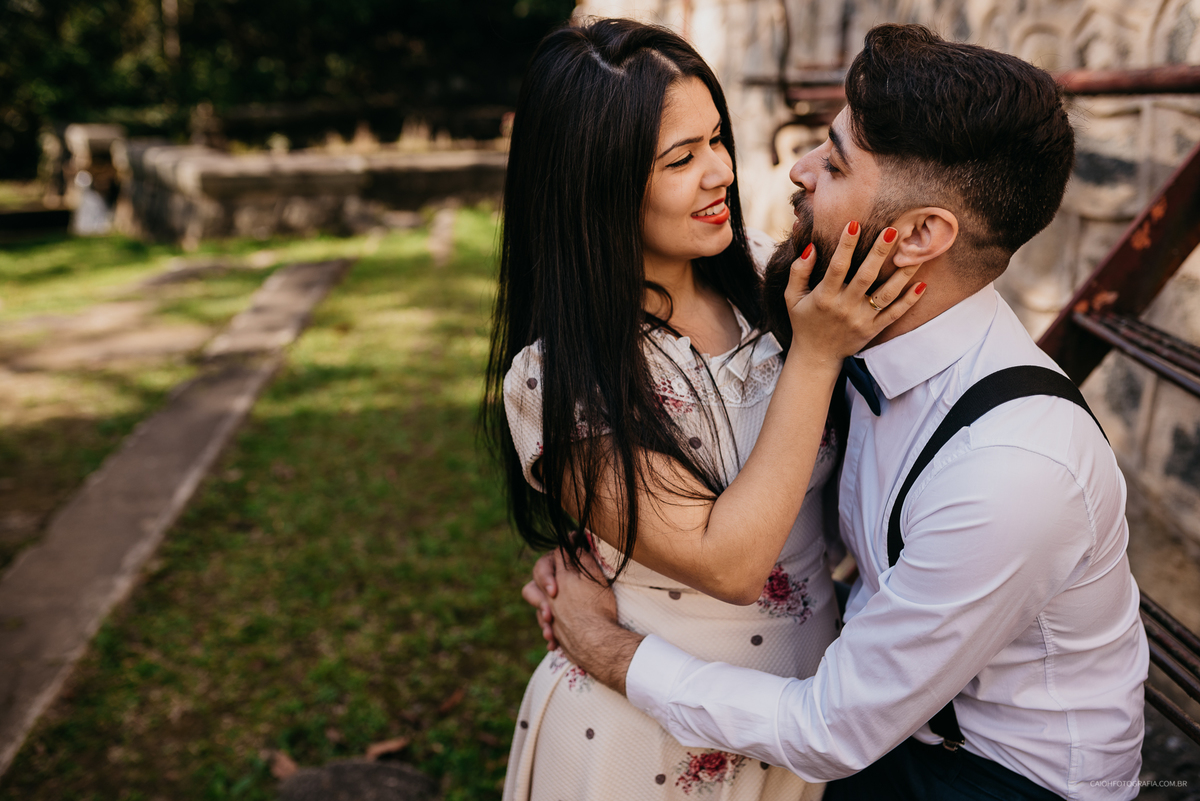 ensaio pre casamento ensaio rustico casal alternativo pre wedding no campo fotografos de casamento ideias de ensaios fotografos de sao paulo fotos por caio henrique  casal cristao ensaio retro