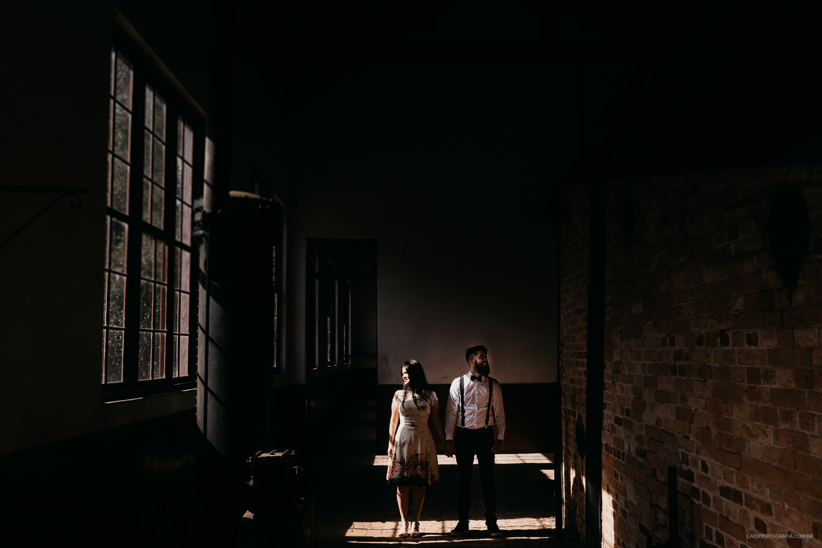 ensaio pre casamento ensaio rustico casal alternativo pre wedding no campo fotografos de casamento ideias de ensaios fotografos de sao paulo fotos por caio henrique  fotos diferentes ideia de fotos