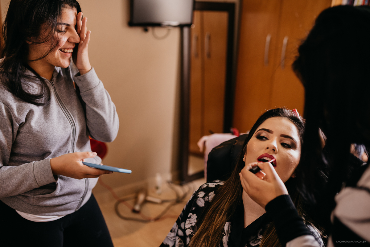 wedding casamentos de dia casamentos ao ar livre dia da noiva noiva se maquiando making of noivas diferentes ideias de noiva fotografia de casamento fotografia por caio henrique  mae de noiva madrinhas ideias de casamento