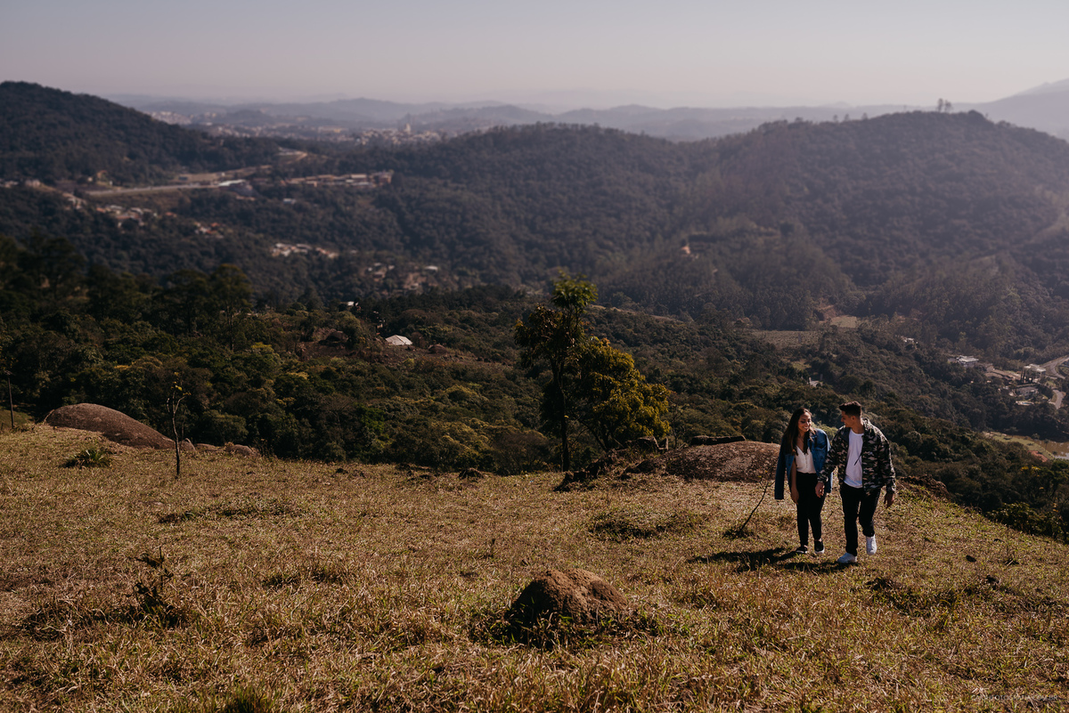ensaio pre casamento ensaio de fotos casal ensaio no campo fotos pre wedding fotografia de casamento por caio henrique fotografos de sao paulo mairipora caio henrique