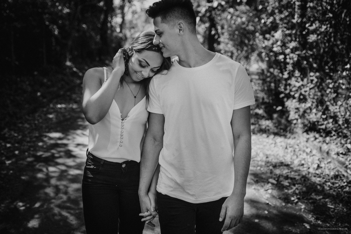 ensaio pre casamento ensaio de fotos casal ensaio no campo fotos pre wedding fotografia de casamento por caio henrique fotografos de sao paulo mairipora caio henrique pico do olho dagua ensaio em montanhas  fotos de casal