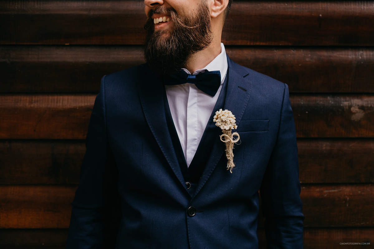 making of noivo noivo estiloso casamento de dia casamento rustico de dia casal cristao foto do noivo 