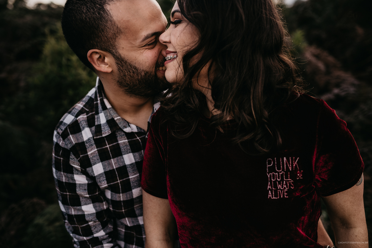 Ensaio pre casamento fotos de casais no campo viajar viagem de casal casamentos no interior casar no campo fotos por caio henrique campos do jordao fotografia de casamento ensaio pre wedding  fotos espontaneas casal oldscool