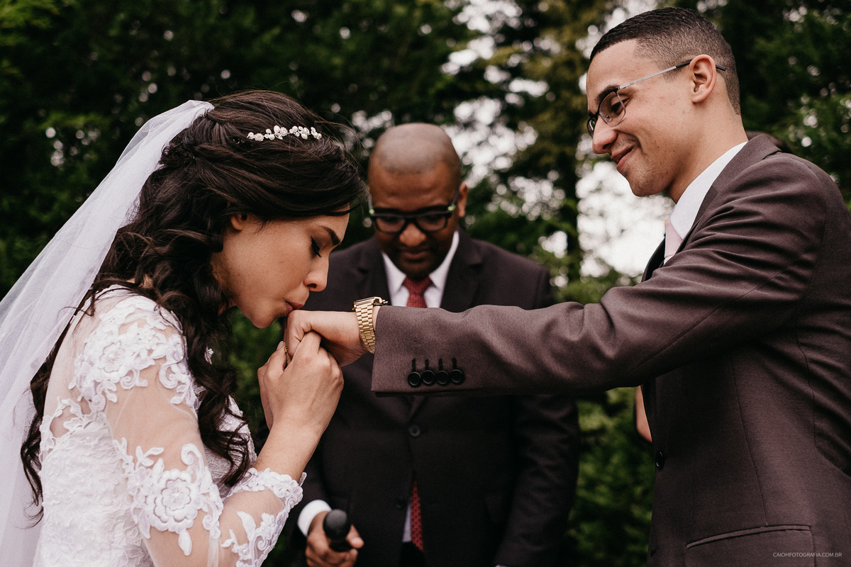 noivos casamento cristao fotografia de casamento casar no campo vestido de noiva congregacao crista fotografia documental fotografia de casamento por caio henrique fotografo de sao paulo votos 