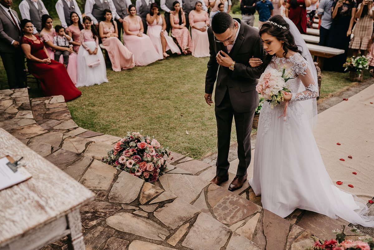 noivos casamento cristao fotografia de casamento casar no campo vestido de noiva congregacao crista fotografia documental fotografia de casamento por caio henrique fotografo de sao paulo