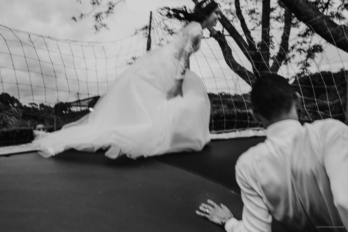 casamento de dia mini wedding fotografia documental casamentos de dia ao ar livre fotografia por caio henrique fotografo de casamentos e ensaio casal espontaneo vestido de noiva ideias de fotos trash the dress