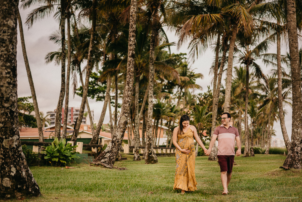 ensaio gestante ensaio na praia ensaio casal pre casamento ensaio casal na praia casal de gravidos mae de menino gestacao de primeira viagem  fotos por caio henrique fotografia fotografos de sp