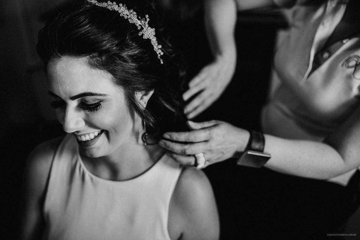 making of da noiva fotografia de casamento casar no campo casamento de dia ao ar livre ideias de foto mini wedding fotografos de casamento em campinas fotos por caio henrique noiva sorrindo retrato de noiva penteado de noivas