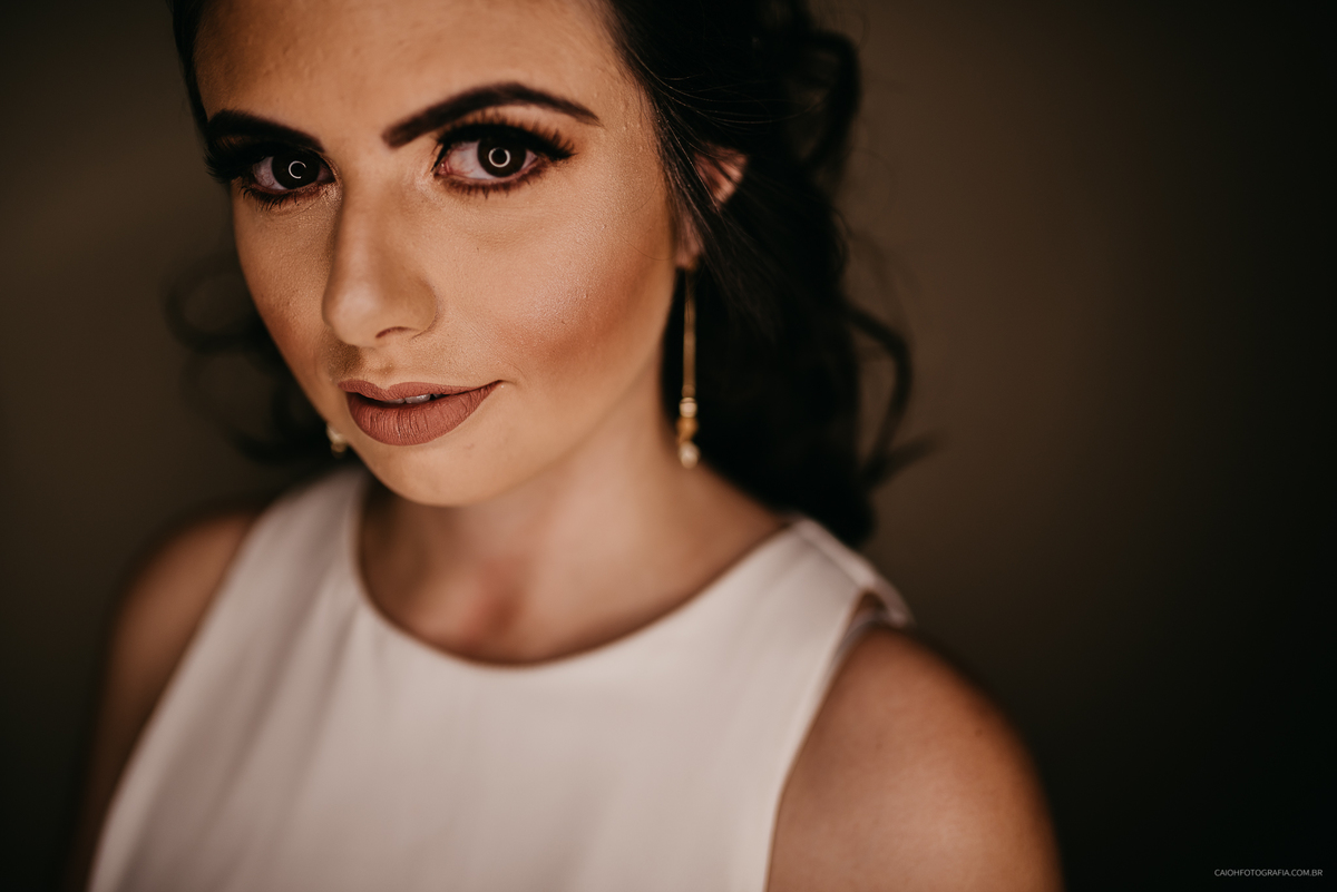 making of da noiva fotografia de casamento casar no campo casamento de dia ao ar livre ideias de foto mini wedding fotografos de casamento em campinas fotos por caio henrique noiva sorrindo retrato de noiva penteado de noivas make de noiva 