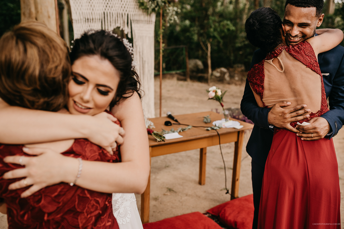 mini wedding casamento ao ar livre casar no interior vestido de noiva buque de noiva casal cristao noivos sorrindo fotografos de casamento ch fotografia casamentos em campinas votos do noivo noivos sorrindo emocionado mae dos noivos