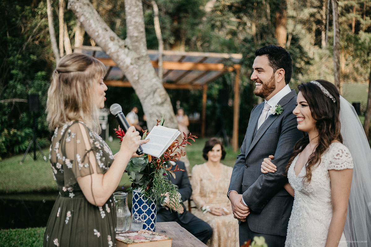 cerimonia no campo fotografia riativa fotos de casamentos de dia fotografos de sao paulo vestido de noiva fotos por caio henrique
