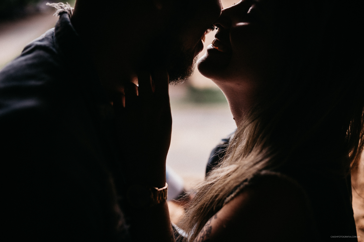 ensaio pre wedding pre casamento ensaio de casal fotografia de casamento fotos tumblr casal tatuado  noivos descolados ensaio sorocaba casal romantico fotos noivos sorrindo