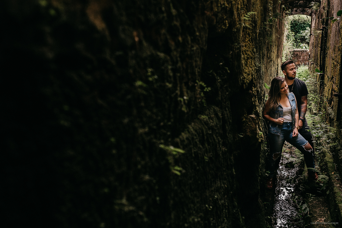 ensaio pre casamento fotografia de casamento ensaio pre wedding noivos no campo ideias de foto fotografo de sao paulo caio henrique casal tatuado