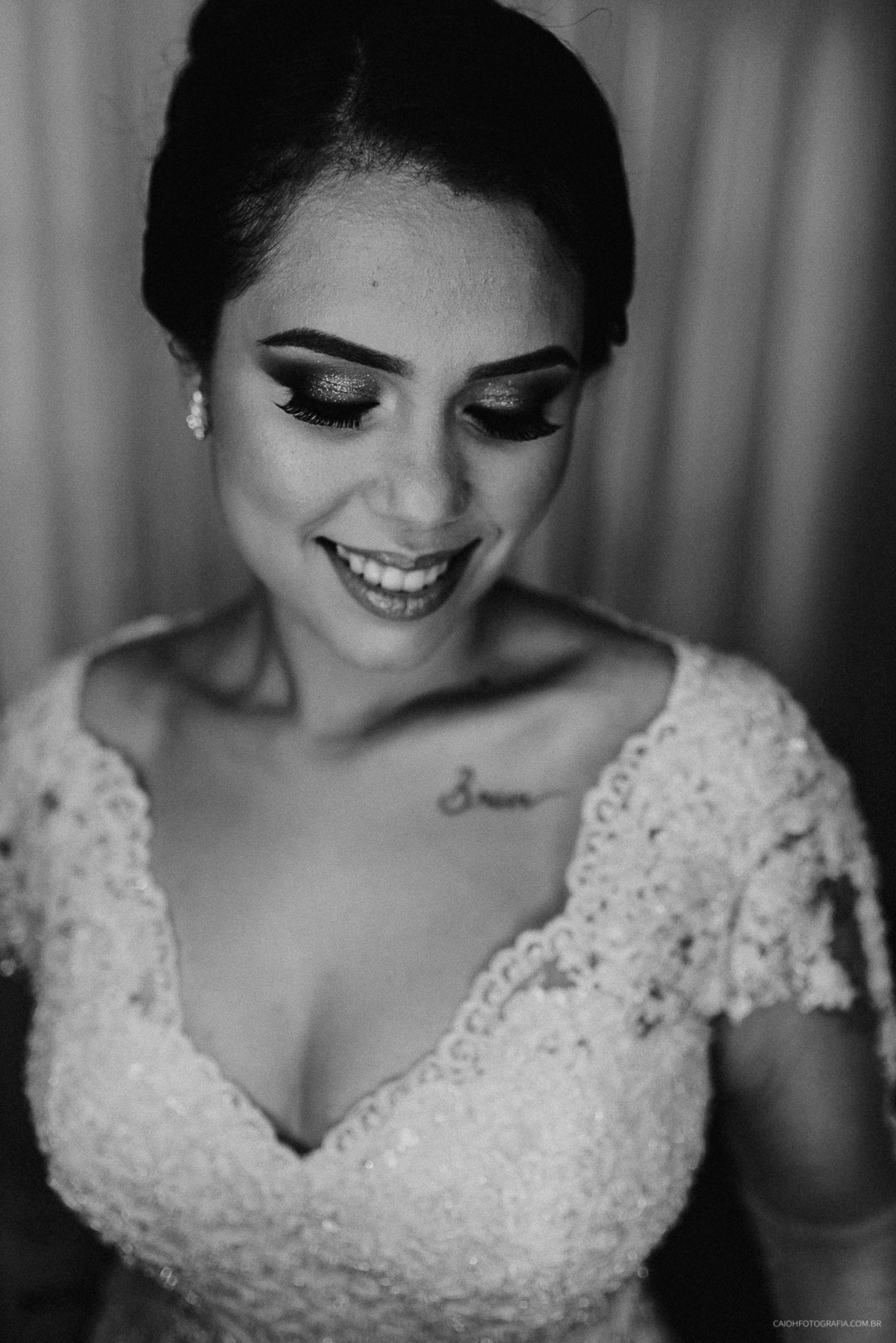 casamento de dia fotografia de casamento fotos de noivas casamento ao ar livre fotografos de casamento noiva se maquiando  maquiagem de noivas vestido de noivas  retrato de noiva fotografos de sao paulo