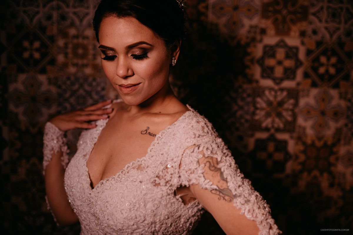 casamento de dia fotografia de casamento fotos por caio henrique beijo dos noivos noivos sorrindo cerimonia ao ar livre mini wedding saida dos noivos bolinhas de sabao retrato de noiva 