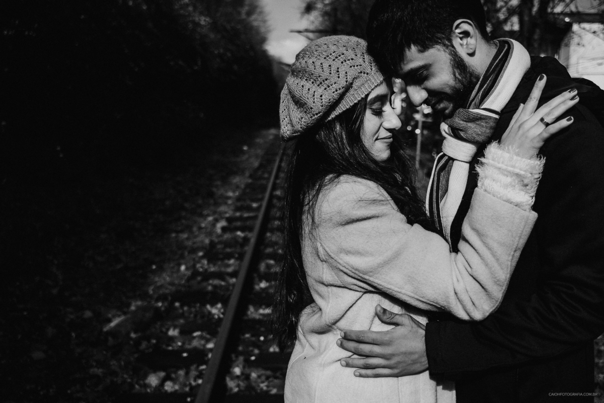 ensaio casal campos do jordao fotografia de casamento casal cristao ensaio no inverno fotografia caio henrique casal sorrindo