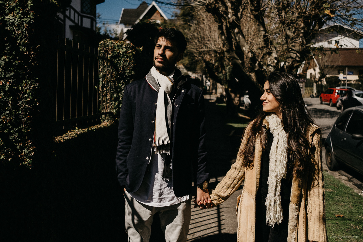 festival campos do jordao ensaio casal pre wedding fotografia de casamento por caio henrique  ensaio outono inverno noivos estilosos