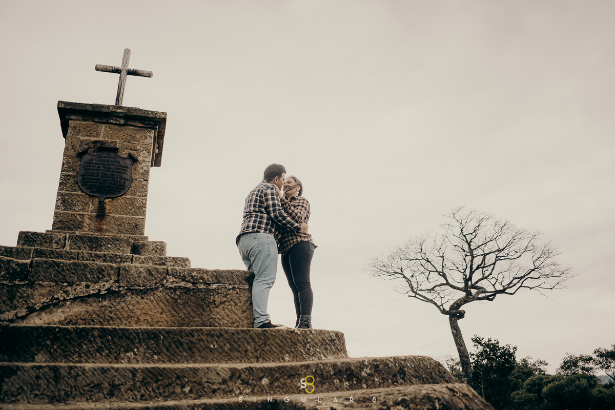 Fotografia de ensaio pré casamento  com tempo nublado sorocaba fazenda ipanema