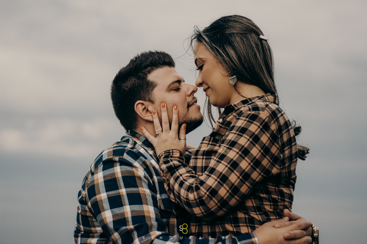 Foto pré wedding  com tempo nublado sorocaba fazenda ipanema