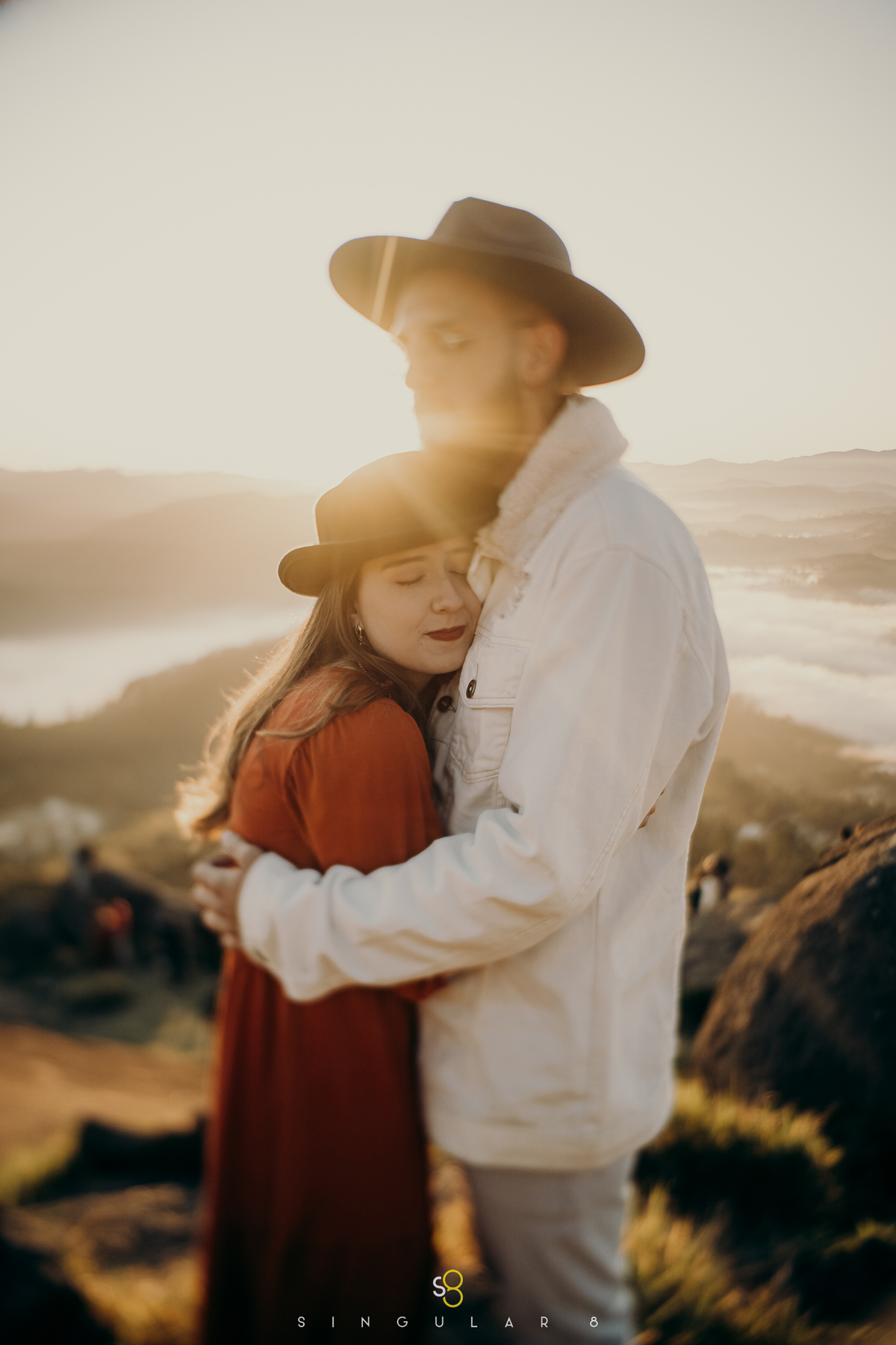 Amanhecer no pico do Olho D'agua fotografia de casal 