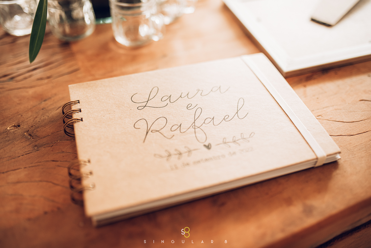 fotografia de caderno de assinatura no buffet callegari no espaço itália 