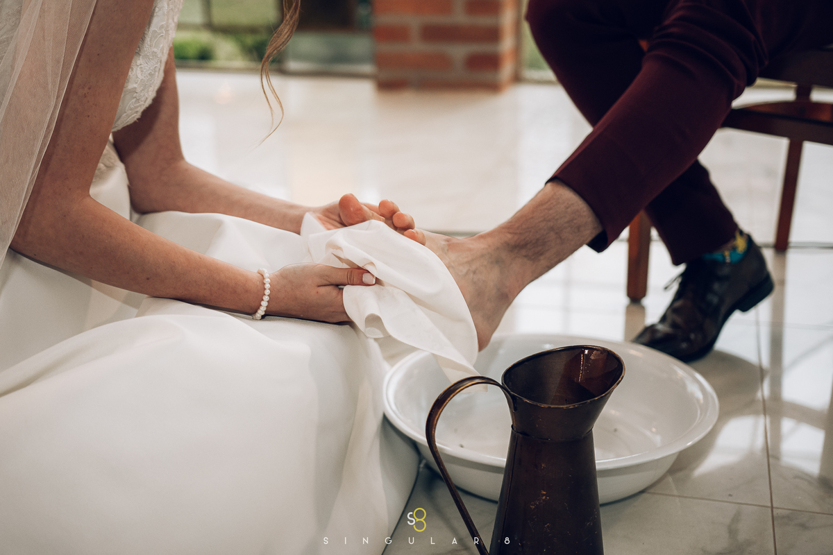 fotografia de casamento da cerimônia de lava pés buffet callegari espaço itália