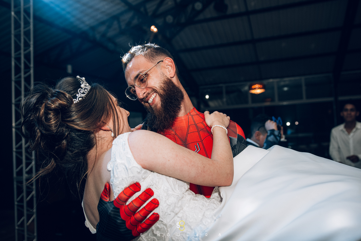homem aranha no casamento buffet callegari espaço itália