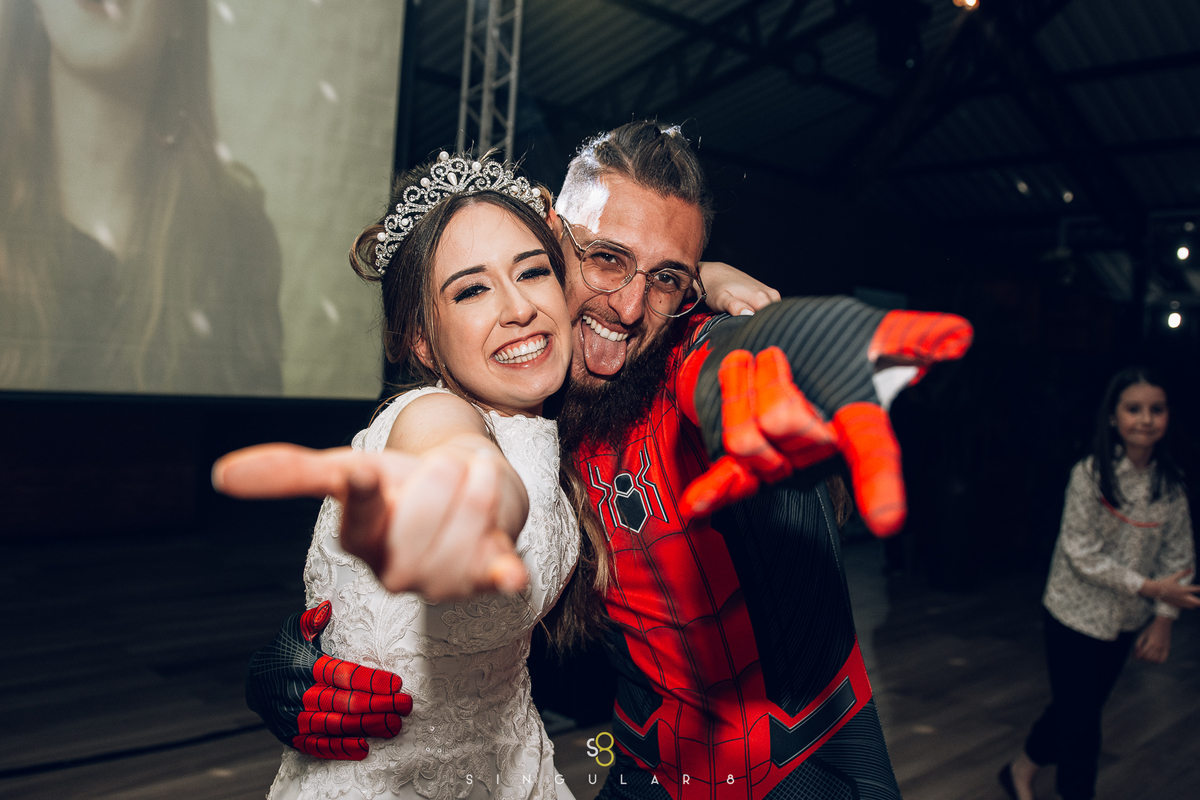 personagem homem aranha casamento buffet callegari espaço itália