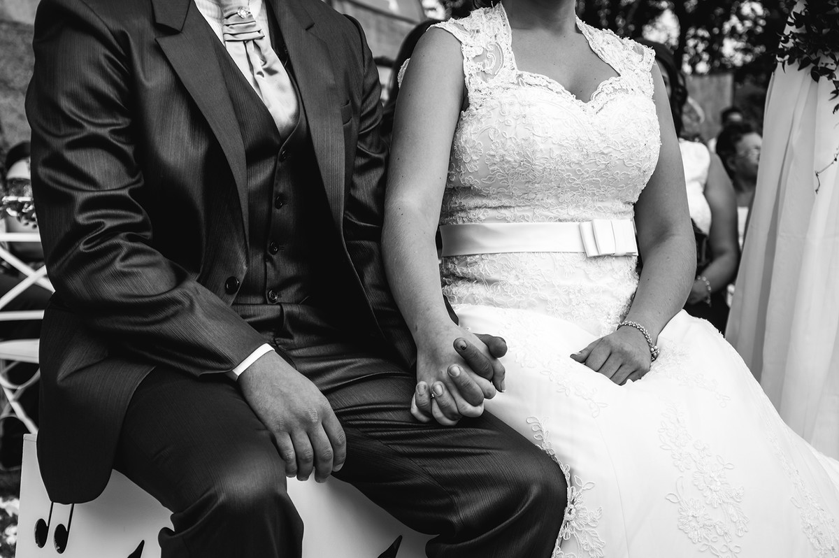 Fotos criativas de casamento durante a cerimônia em Nazaré Paulista