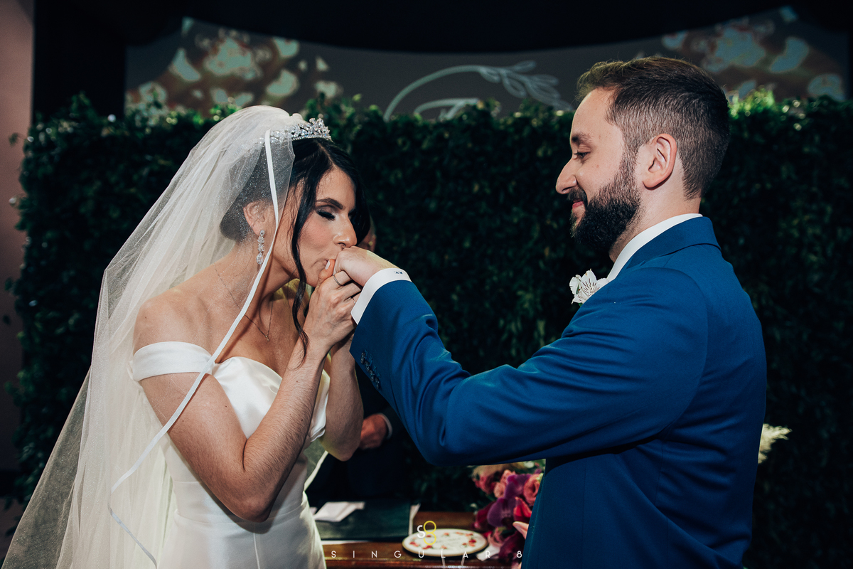 fotos de beijo de casamentos bonito vmoema grupo bisutti vila olimpia 