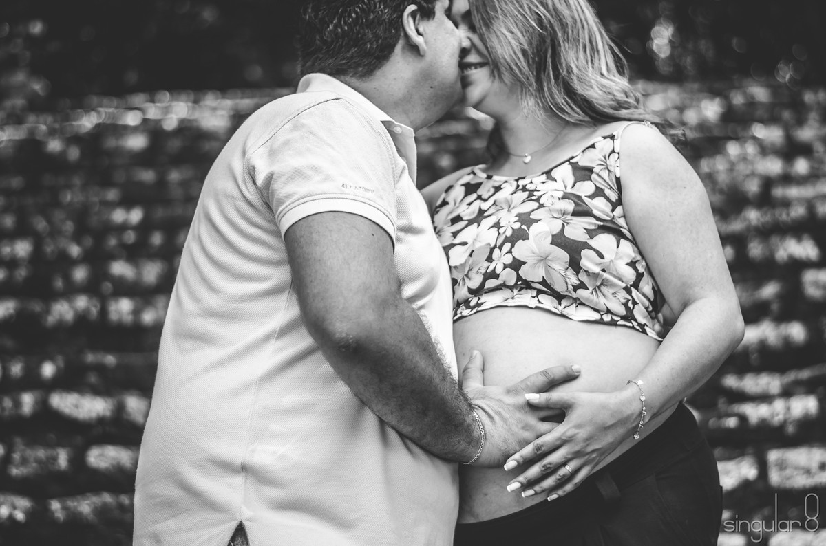 grávida na escada do Jardim botânico