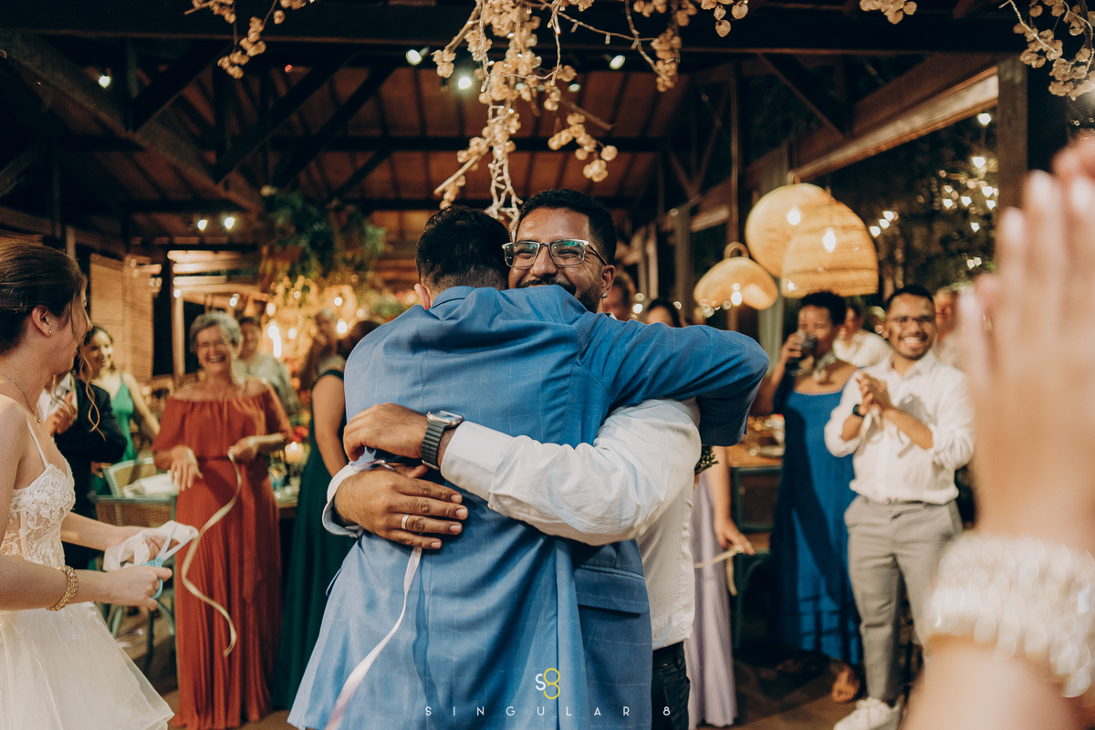 fotografia de casamento para casais que gostam de fotos espontâneas no rancho santa maria eventos