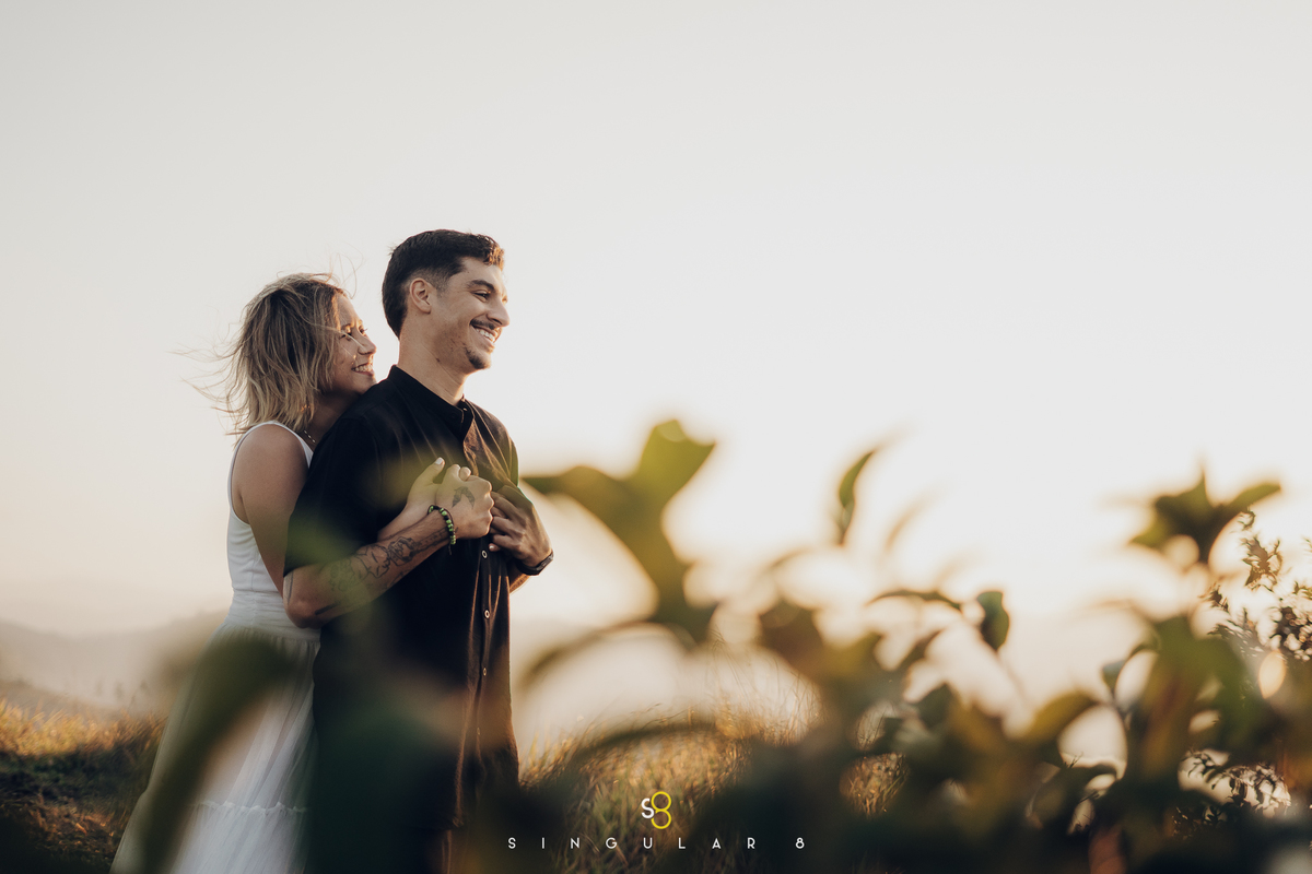 fotos de ensaio pré casamento wedding diferente e espontânea nascer do sol do morro do capuava